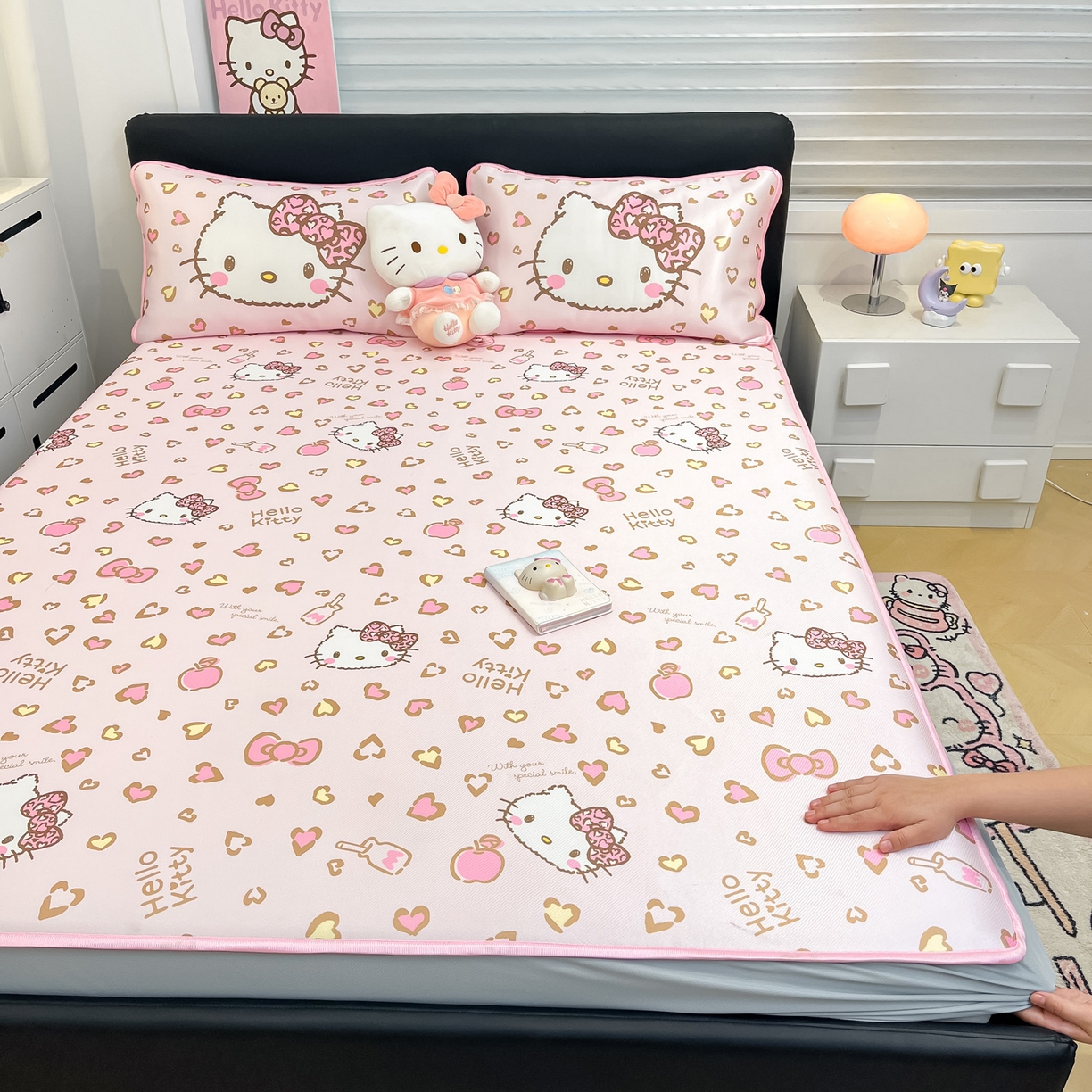 91家纺网 家纺一手货源 找家纺 暮思家居 2026新款三丽鸥正版授权数码印花A类可机洗1200D冰丝凉席三件套床笠款系列 床笠款-凯蒂乐园