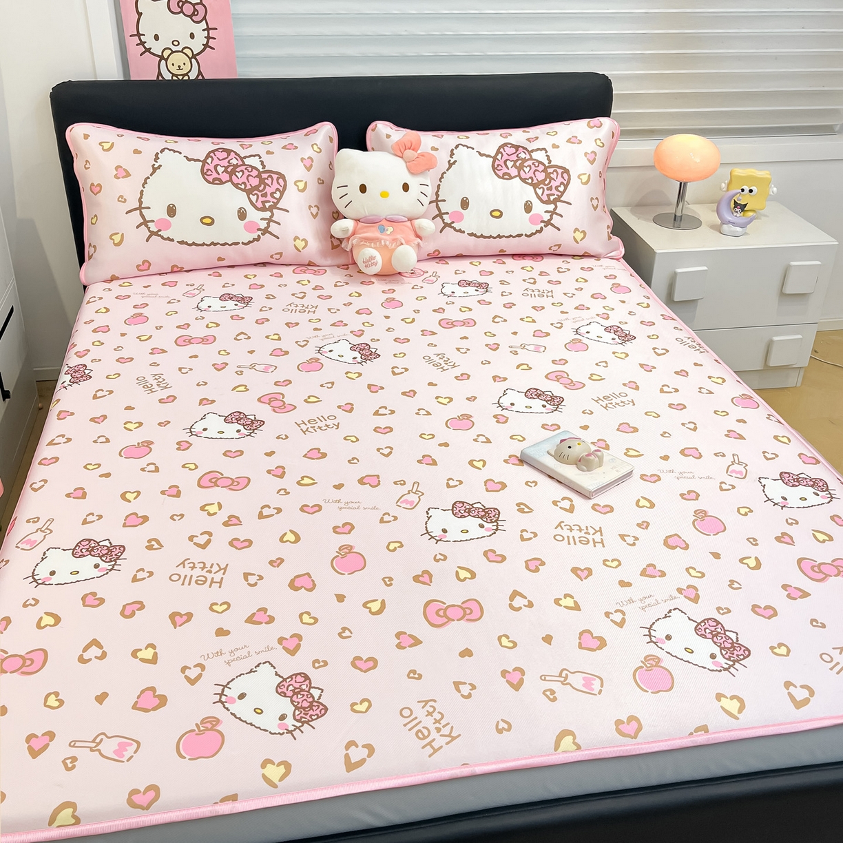 91家纺网 家纺一手货源 找家纺 暮思家居 2026新款三丽鸥正版授权数码印花A类可机洗1200D冰丝凉席三件套床笠款系列 床笠款-凯蒂乐园