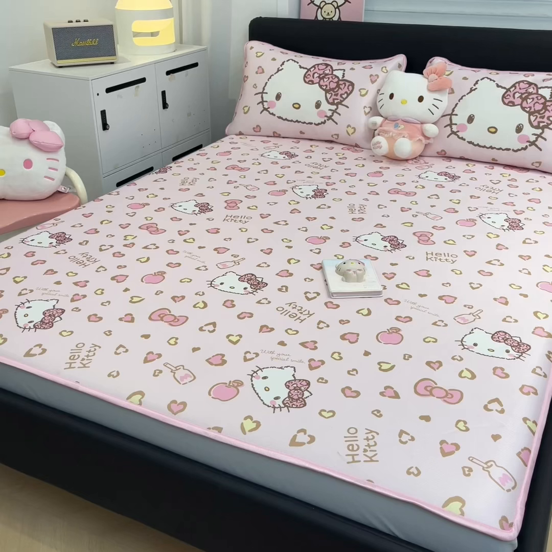 91家纺网 家纺一手货源 找家纺 暮思家居 2026新款三丽鸥正版授权数码印花A类可机洗1200D冰丝凉席三件套床笠款系列 床笠款-凯蒂乐园