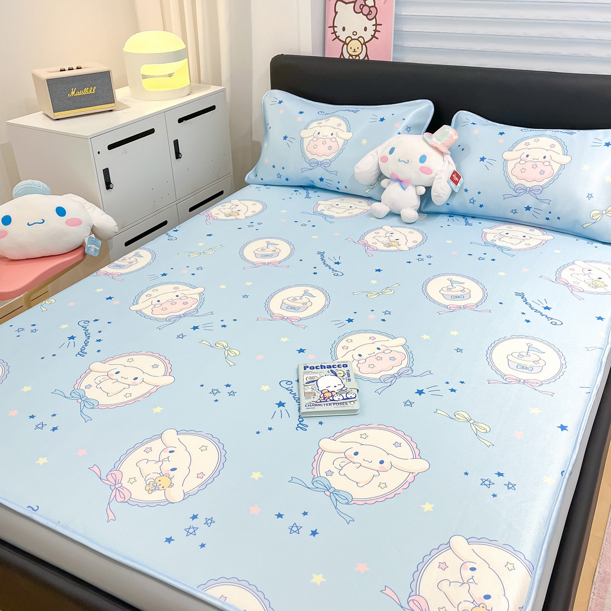 91家纺网 家纺一手货源 找家纺 暮思家居 2026新款三丽鸥正版授权数码印花A类可机洗1200D冰丝凉席三件套床笠款系列 床笠款-蓝色玉桂狗