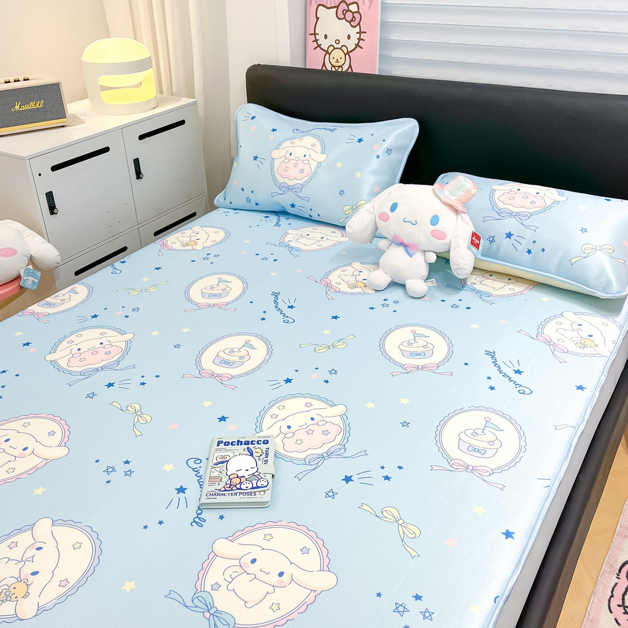 91家纺网 家纺一手货源 找家纺 暮思家居 2026新款三丽鸥正版授权数码印花A类可机洗1200D冰丝凉席三件套床笠款系列 床笠款-蓝色玉桂狗