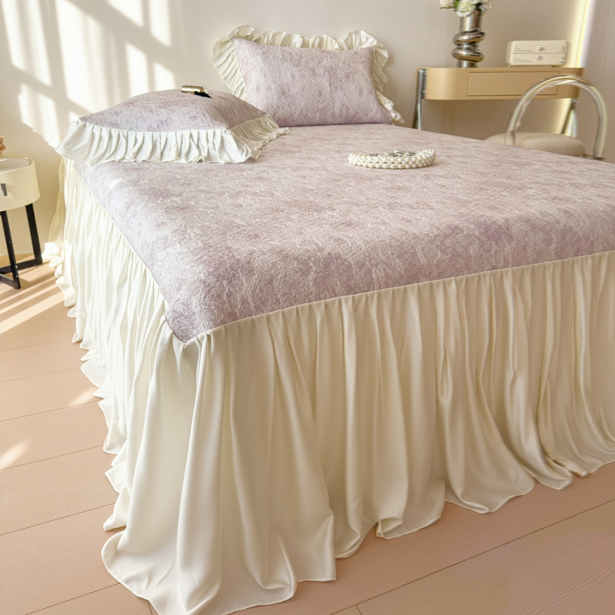 91家纺网 家纺一手货源 找家纺 孩子王家纺 2026新款法式风冰豆豆凉席夏天冰丝席凉感值过0.21夏季可机洗家用软席床裙款A 花园香薰紫