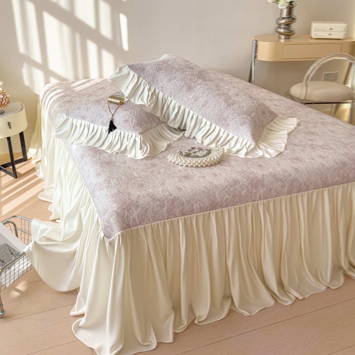 91家纺网 家纺一手货源 找家纺 孩子王家纺 2026新款法式风冰豆豆凉席夏天冰丝席凉感值过0.21夏季可机洗家用软席床裙款A 花园香薰紫