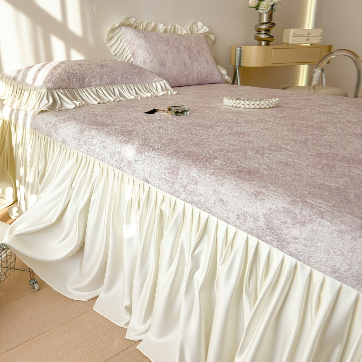 91家纺网 家纺一手货源 找家纺 孩子王家纺 2026新款法式风冰豆豆凉席夏天冰丝席凉感值过0.21夏季可机洗家用软席床裙款A 花园香薰紫