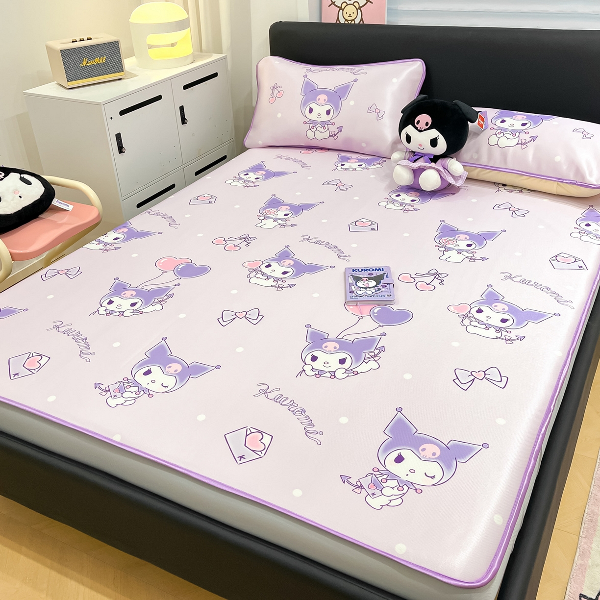 91家纺网 家纺一手货源 找家纺 暮思家居 2026新款三丽鸥正版授权数码印花A类可机洗1200D冰丝凉席三件套床笠款系列 床笠款-气球库洛米