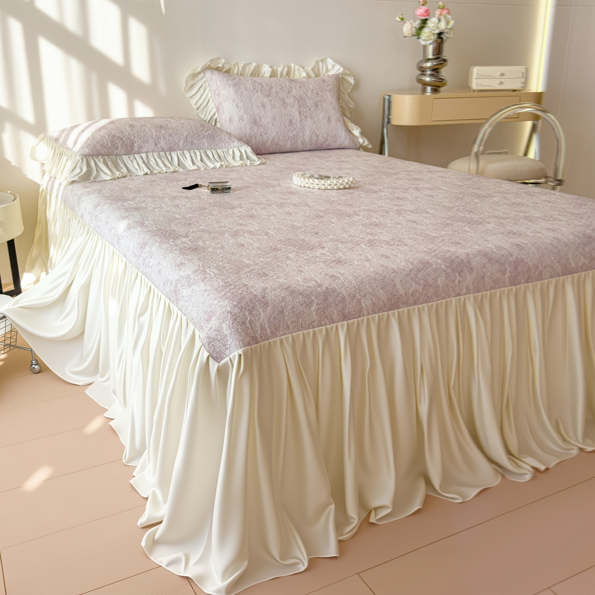 91家纺网 家纺一手货源 找家纺 孩子王家纺 2026新款法式风冰豆豆凉席夏天冰丝席凉感值过0.21夏季可机洗家用软席床裙款A 花园香薰紫