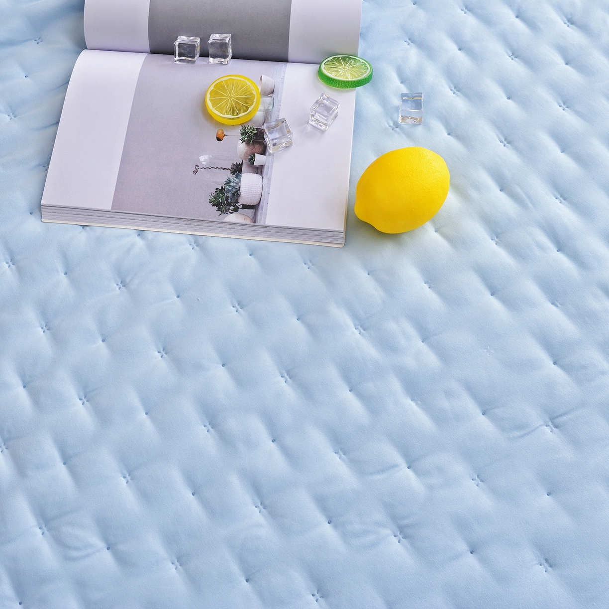 91家纺网 家纺一手货源 找家纺 美丽折家纺 2026新款A类水洗棉夏被 蓝色