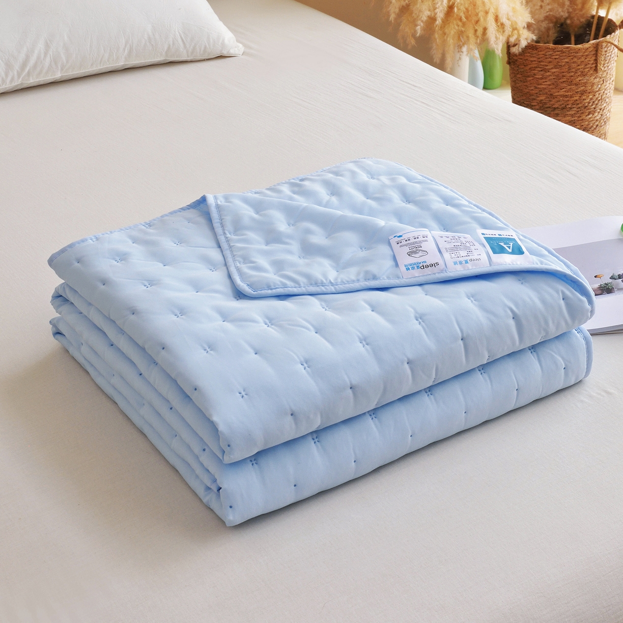 91家纺网 家纺一手货源 找家纺 美丽折家纺 2026新款A类水洗棉夏被 蓝色