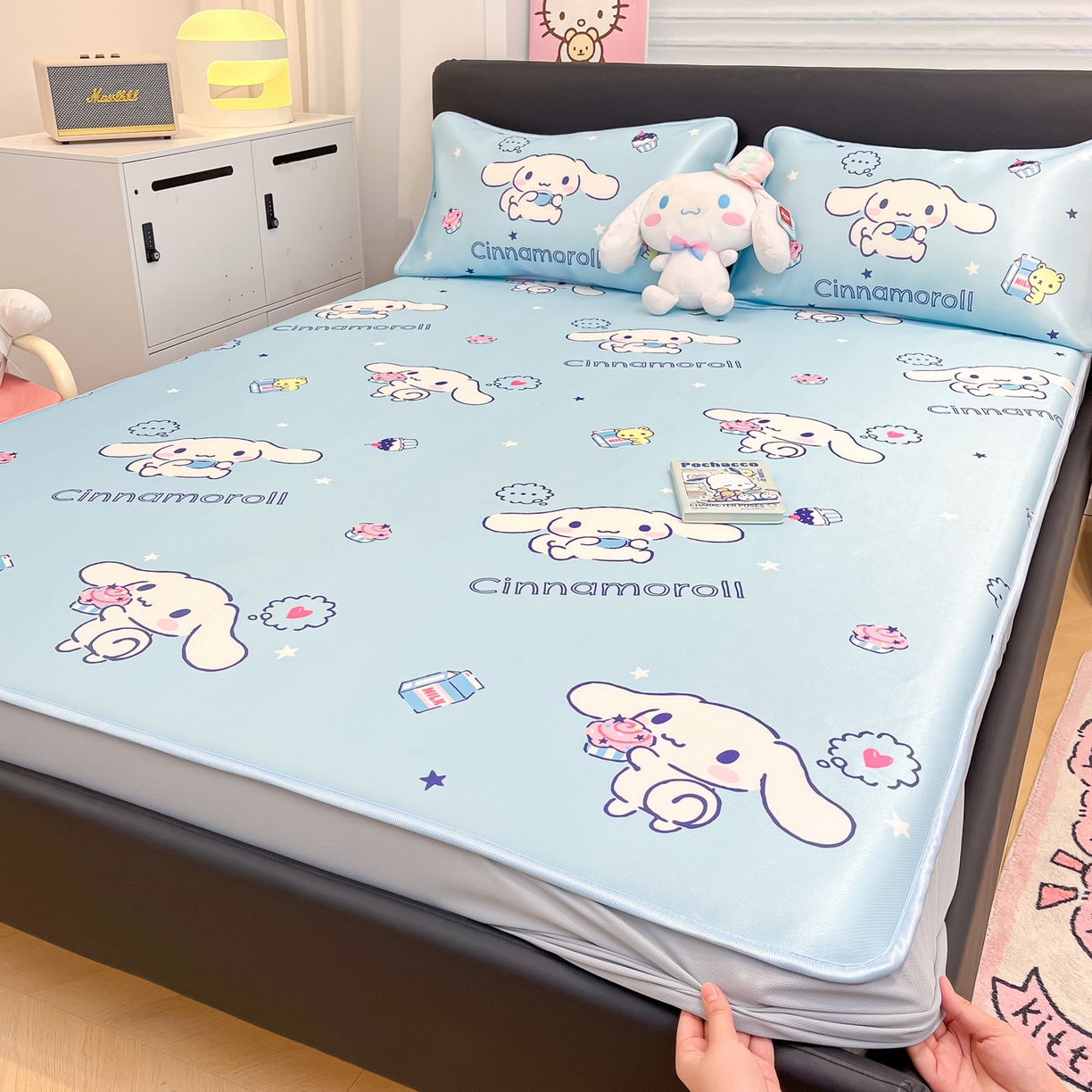 暮思家居 2026新款三丽鸥正版授权数码印花A类可机洗1200D冰丝凉席三件套床笠款系列 床笠款-甜品玉桂狗