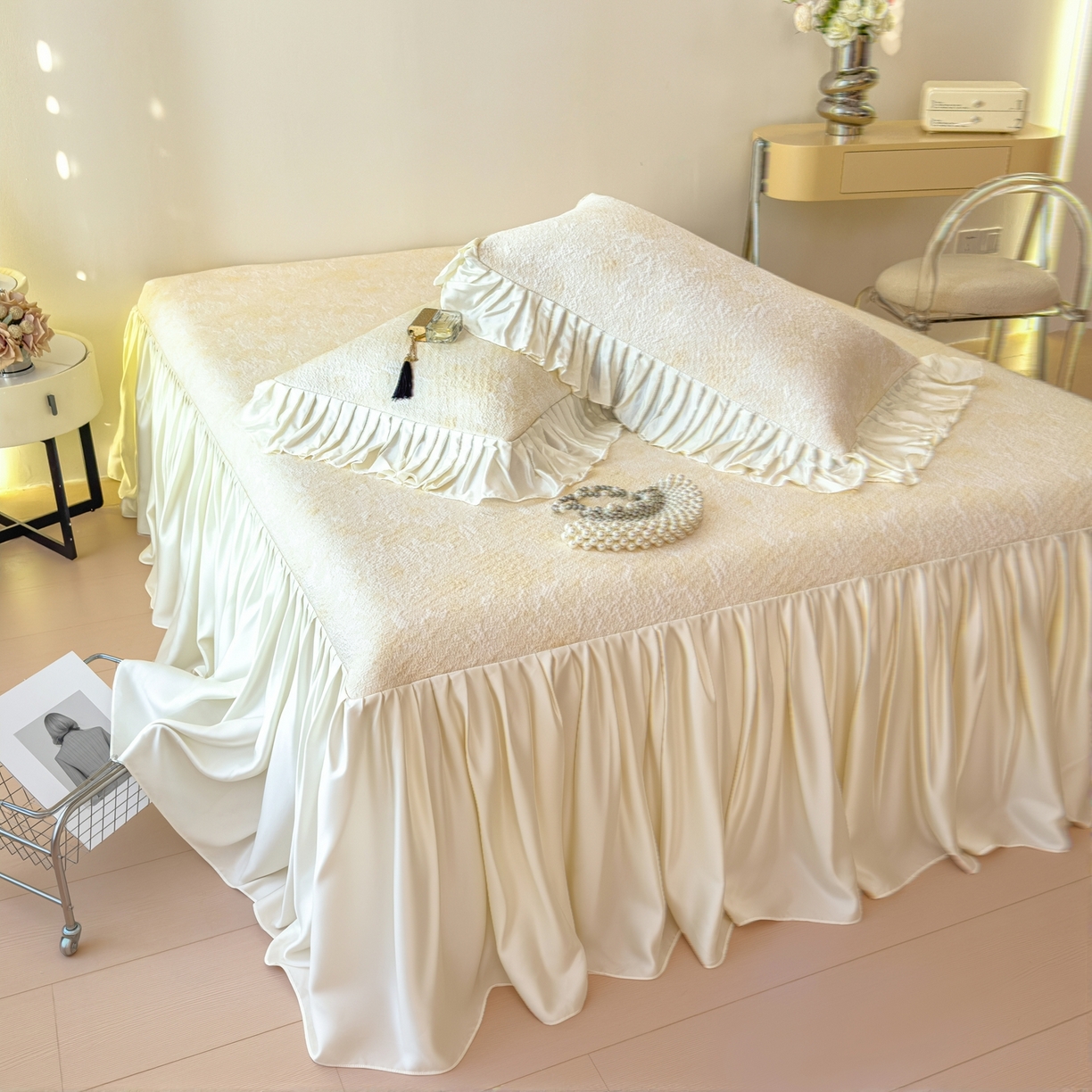 91家纺网 家纺一手货源 找家纺 孩子王家纺 2026新款法式风冰豆豆凉席夏天冰丝席凉感值过0.21夏季可机洗家用软席床裙款A 花园芝士黄