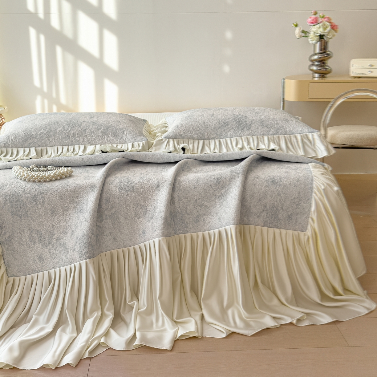 91家纺网 家纺一手货源 找家纺 孩子王家纺 2026新款法式风冰豆豆凉席夏天冰丝席凉感值过0.21夏季可机洗家用软席床裙款A 玫瑰暗夜灰