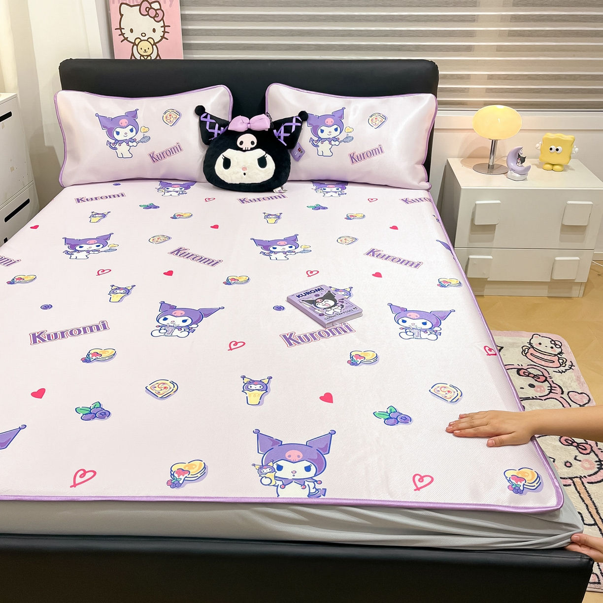 91家纺网 家纺一手货源 找家纺 暮思家居 2026新款三丽鸥正版授权数码印花A类可机洗1200D冰丝凉席三件套床笠款系列 床笠款-甜甜库洛米