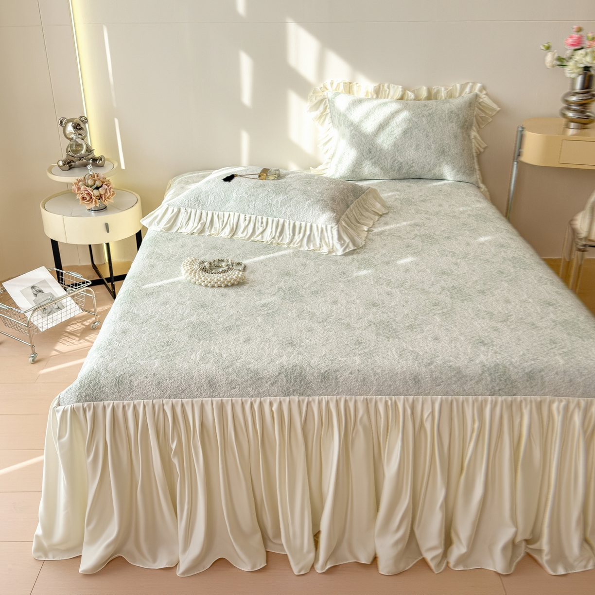 91家纺网 家纺一手货源 找家纺 孩子王家纺 2026新款法式风冰豆豆凉席夏天冰丝席凉感值过0.21夏季可机洗家用软席床裙款A 玫瑰薄荷绿