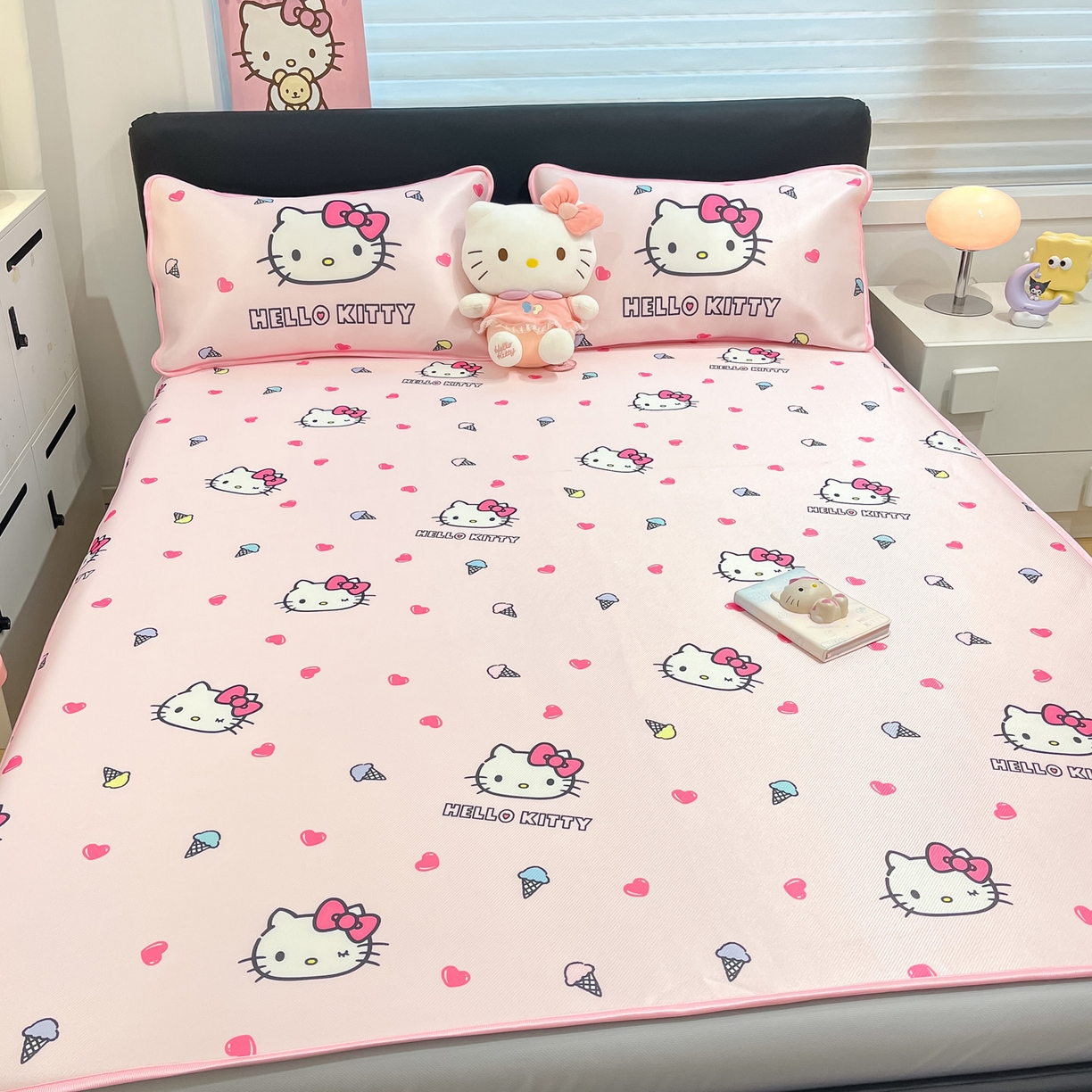 91家纺网 家纺一手货源 找家纺 暮思家居 2026新款三丽鸥正版授权数码印花A类可机洗1200D冰丝凉席三件套床笠款系列 床笠款-甜筒KT