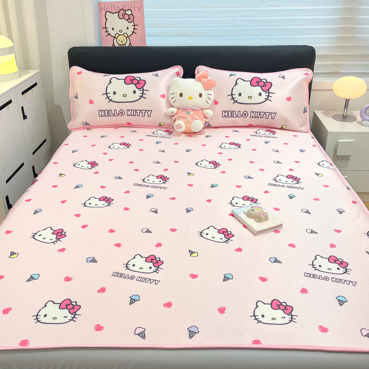 91家纺网 家纺一手货源 找家纺 暮思家居 2026新款三丽鸥正版授权数码印花A类可机洗1200D冰丝凉席三件套床笠款系列 床笠款-甜筒KT