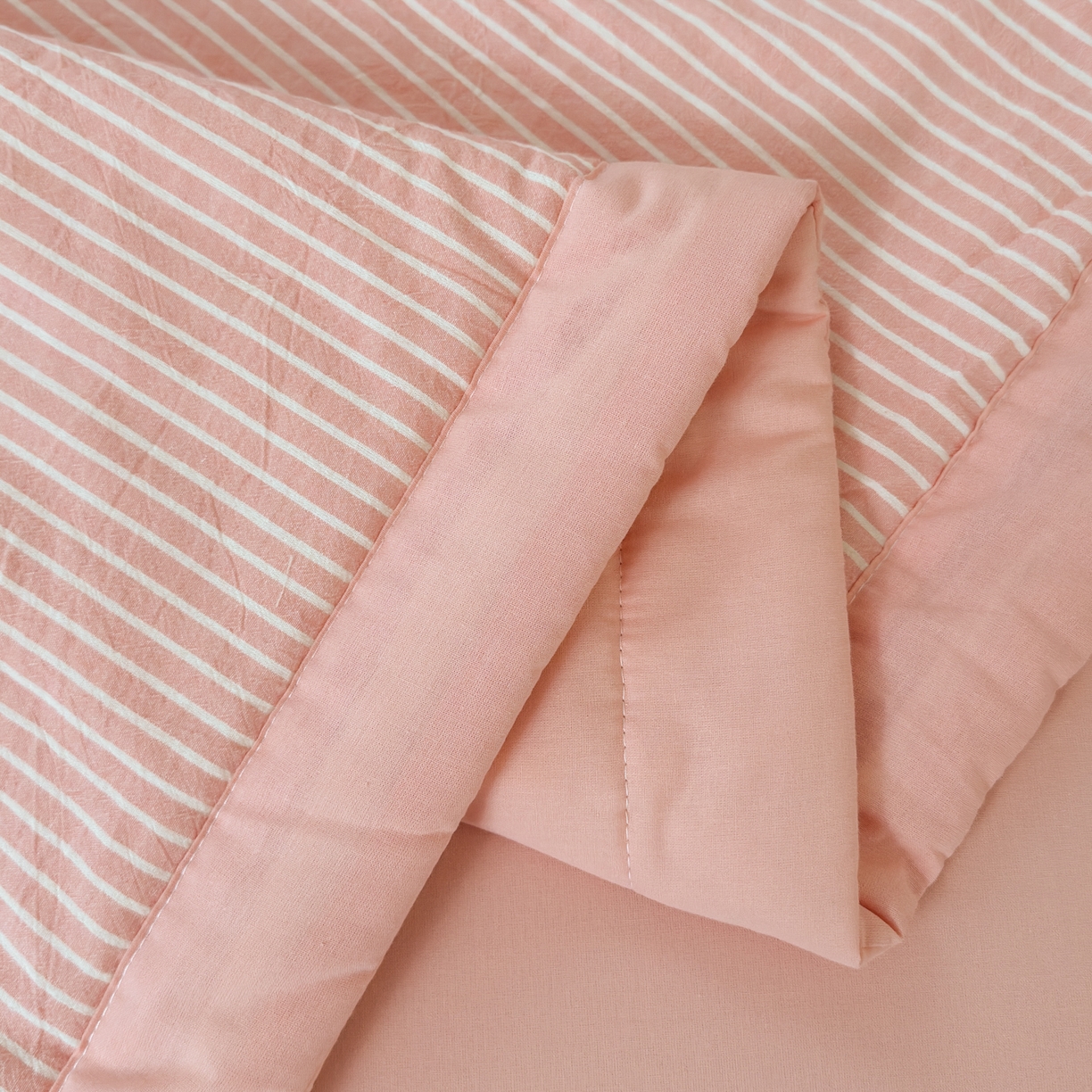 91家纺网 家纺一手货源 找家纺 雯雨家纺 2026新款A类全棉色织里外全棉夏被 粉细条