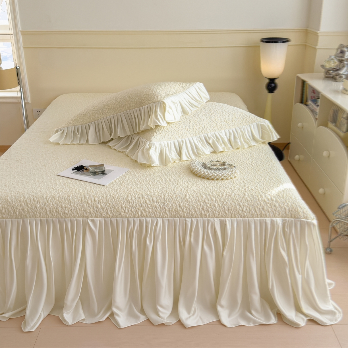 91家纺网 家纺一手货源 找家纺 （总）孩子王家纺 2026新款夏季凉感公主风冰豆豆花边凉席床裙款凉感值过0.21三件套可机洗冰丝空