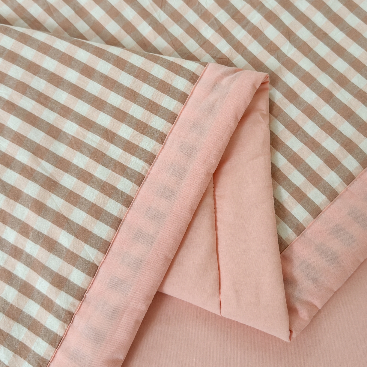 91家纺网 家纺一手货源 找家纺 雯雨家纺 2026新款A类全棉色织里外全棉夏被 粉小格