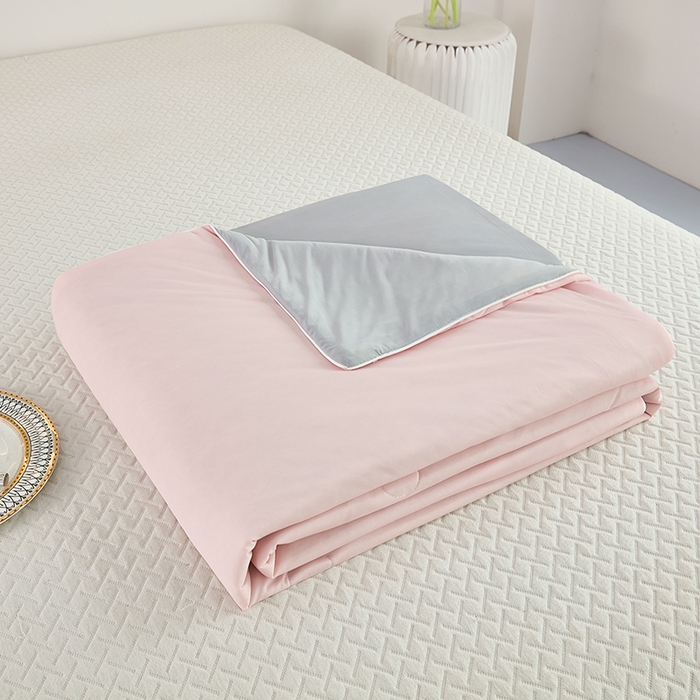 91家纺网 家纺一手货源 找家纺 美丽折家纺 2026新款A类氨纶凉感天丝夏被子被芯冰激凌夏被西瓜凉感丝 粉拼灰