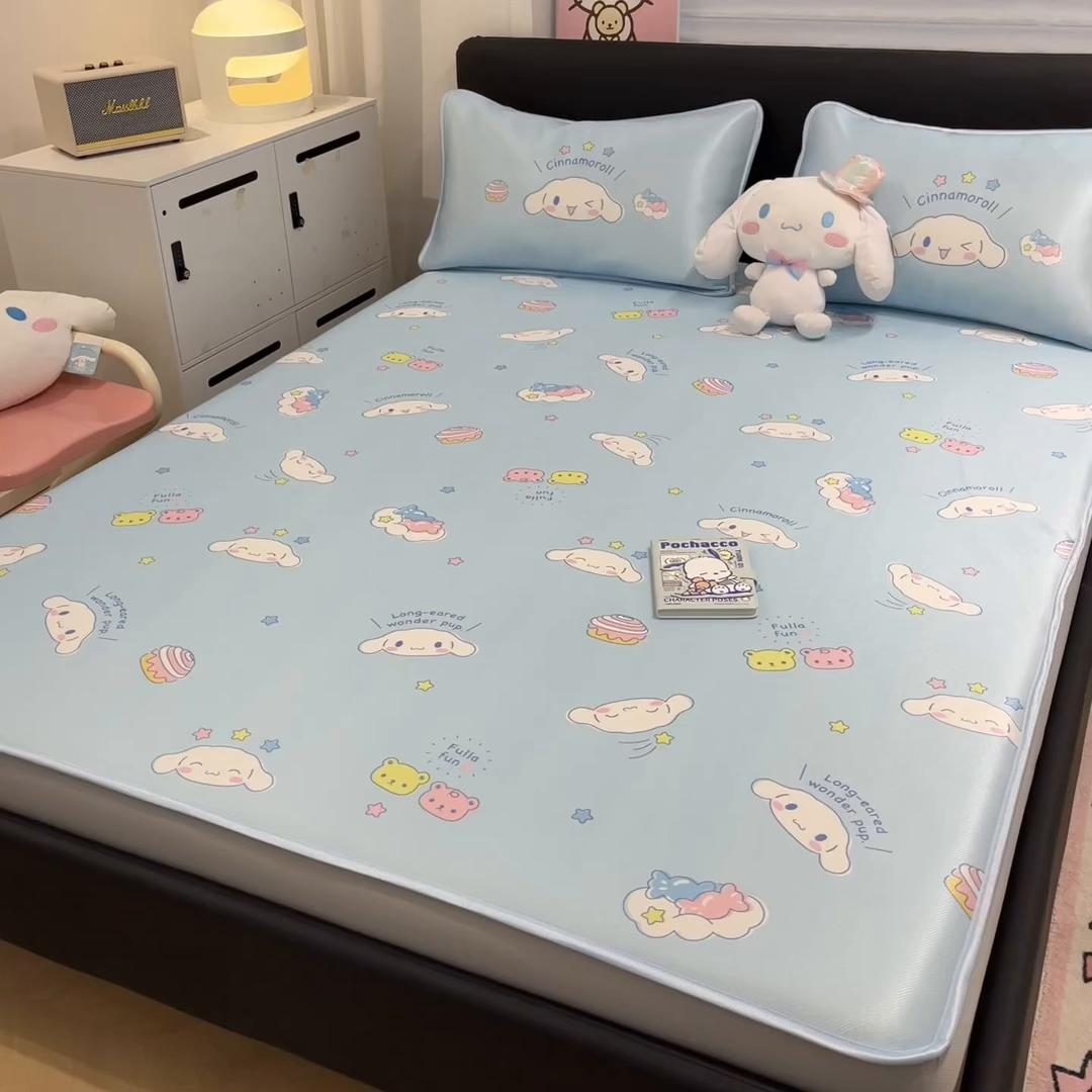 91家纺网 家纺一手货源 找家纺 暮思家居 2026新款三丽鸥正版授权数码印花A类可机洗1200D冰丝凉席三件套床笠款系列 床笠款-云朵大耳狗