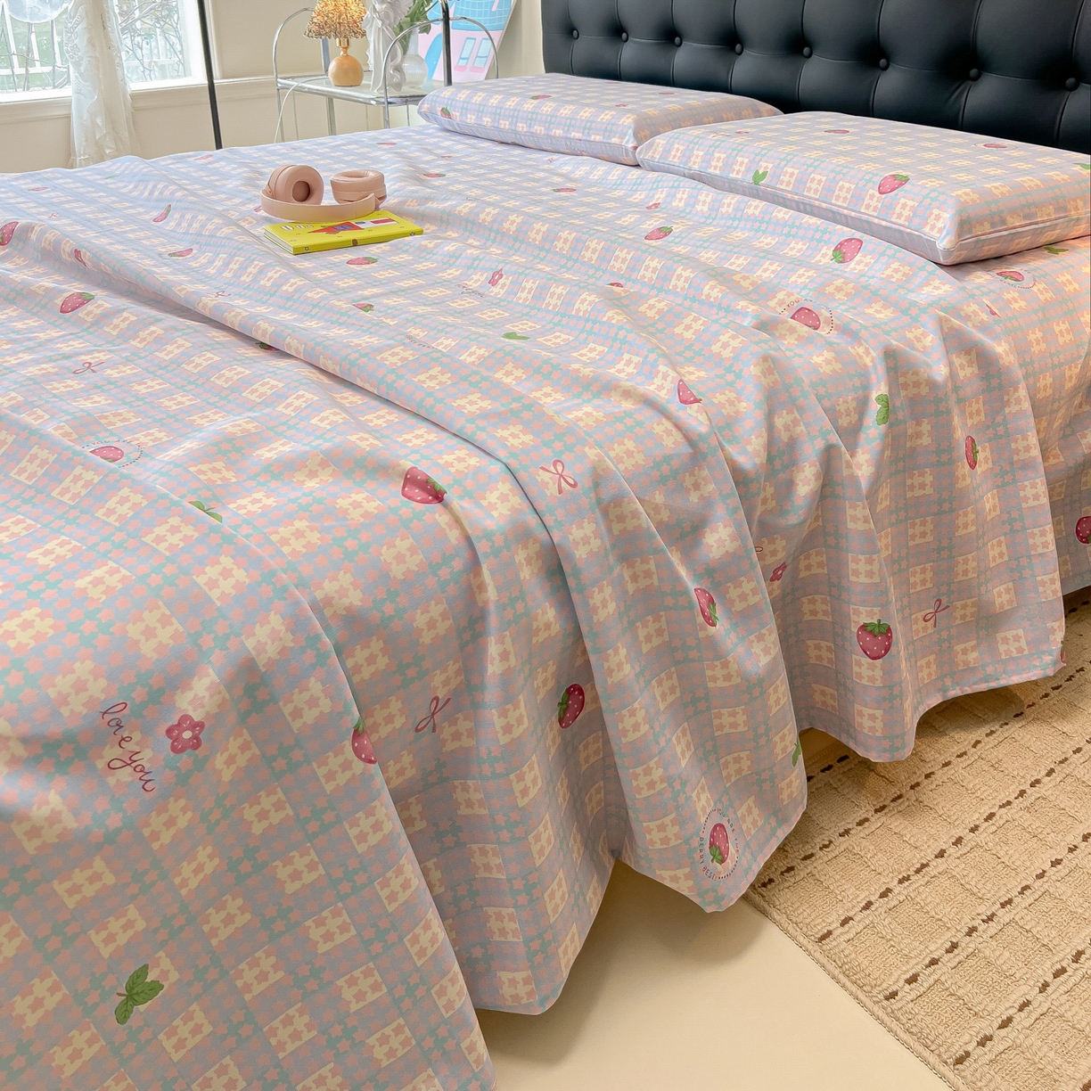 91家纺网 家纺一手货源 找家纺 韩巢家纺 2026新款老粗布床单凉席席子床单单件 有草莓的地方【老粗布】