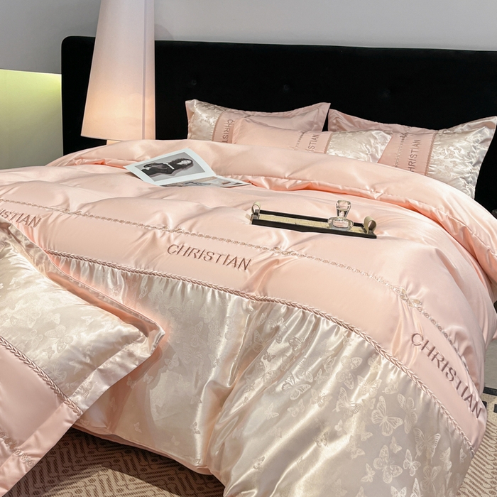 91家纺网 家纺一手货源 找家纺 金牛座家纺 2026新款亮丝细斜纹贡缎提花重工刺绣四件套床盖四件套-醉蝶 醉蝶-浅粉