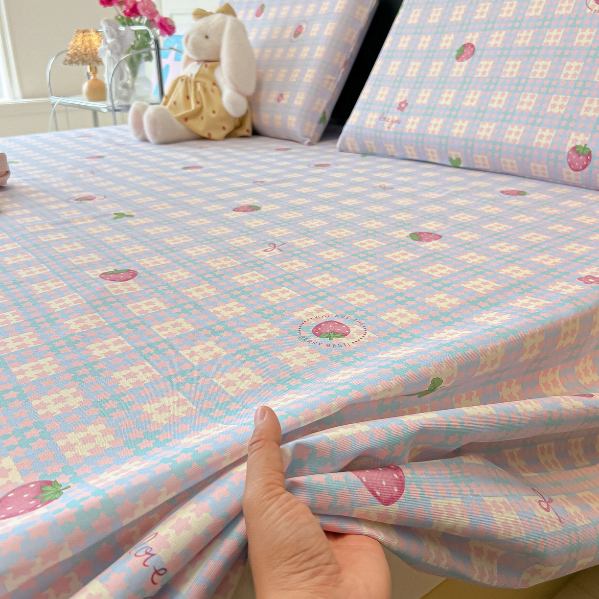 91家纺网 家纺一手货源 找家纺 韩巢家纺 2026新款老粗布床单凉席席子床单单件 有草莓的地方【老粗布】