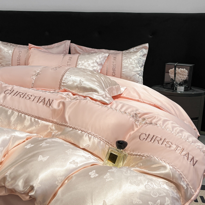 91家纺网 家纺一手货源 找家纺 金牛座家纺 2026新款亮丝细斜纹贡缎提花重工刺绣四件套床盖四件套-醉蝶 醉蝶-浅粉