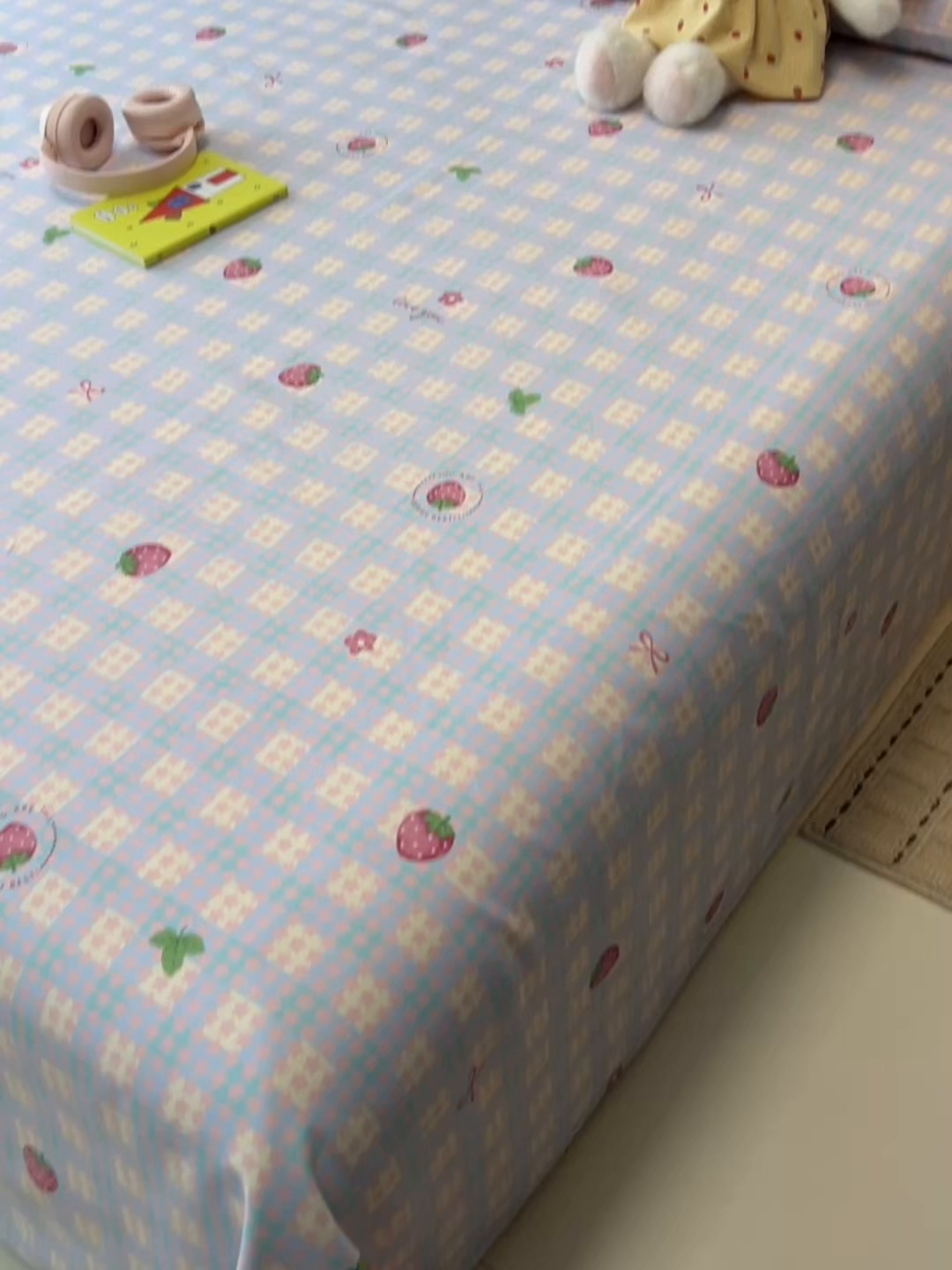 91家纺网 家纺一手货源 找家纺 韩巢家纺 2026新款老粗布床单凉席席子床单单件 有草莓的地方【老粗布】