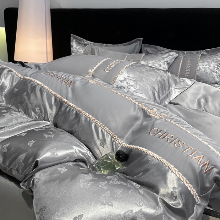 91家纺网 家纺一手货源 找家纺 金牛座家纺 2026新款亮丝细斜纹贡缎提花重工刺绣四件套床盖四件套-醉蝶 醉蝶-高级灰
