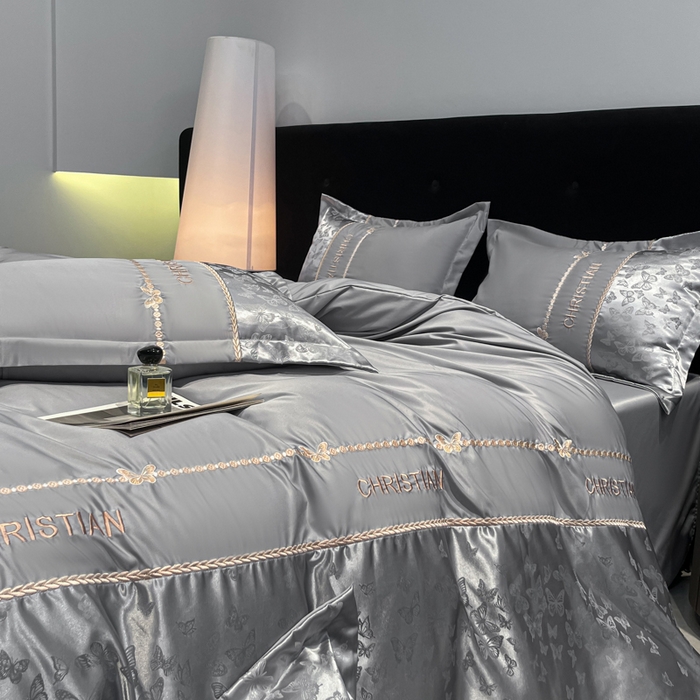 91家纺网 家纺一手货源 找家纺 金牛座家纺 2026新款亮丝细斜纹贡缎提花重工刺绣四件套床盖四件套-醉蝶 醉蝶-高级灰