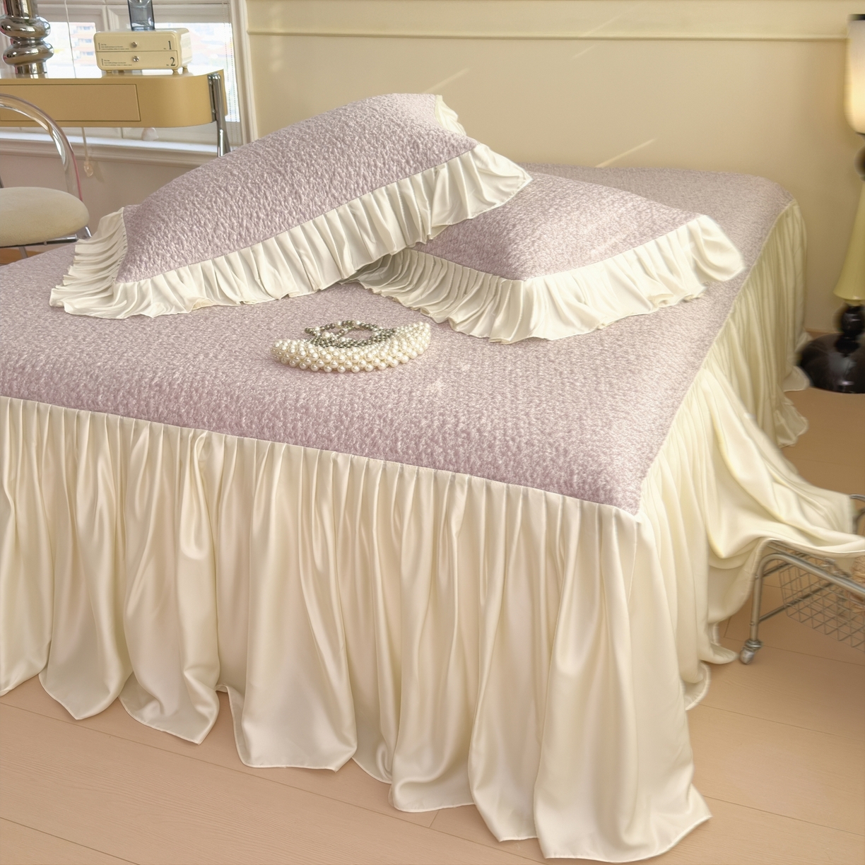 91家纺网 家纺一手货源 找家纺 孩子王家纺 2026新款夏季凉感公主风冰豆豆花边凉席床裙款凉感值过0.21三件套可机洗冰丝空 豆豆物语-流连紫