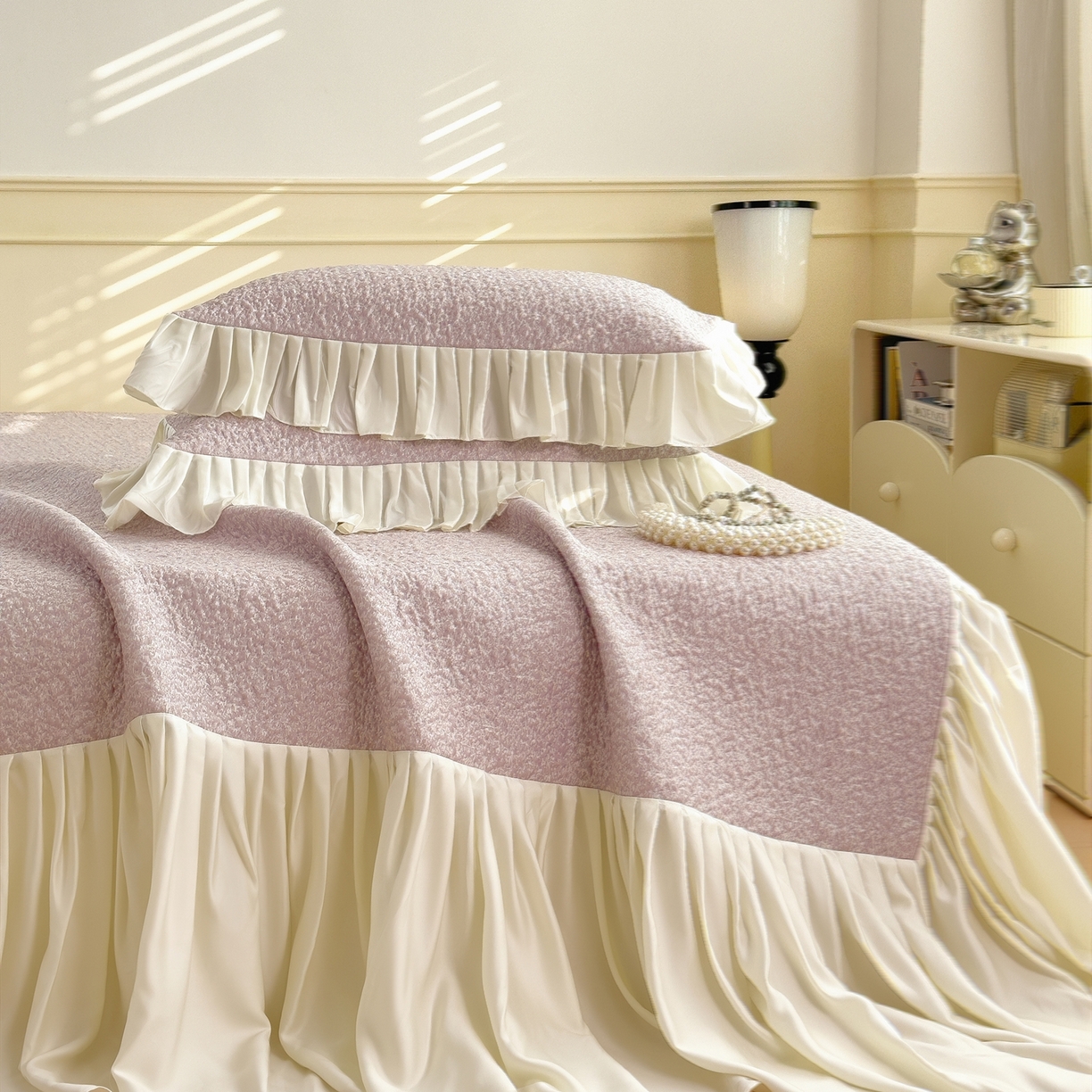 91家纺网 家纺一手货源 找家纺 孩子王家纺 2026新款夏季凉感公主风冰豆豆花边凉席床裙款凉感值过0.21三件套可机洗冰丝空 豆豆物语-流连紫