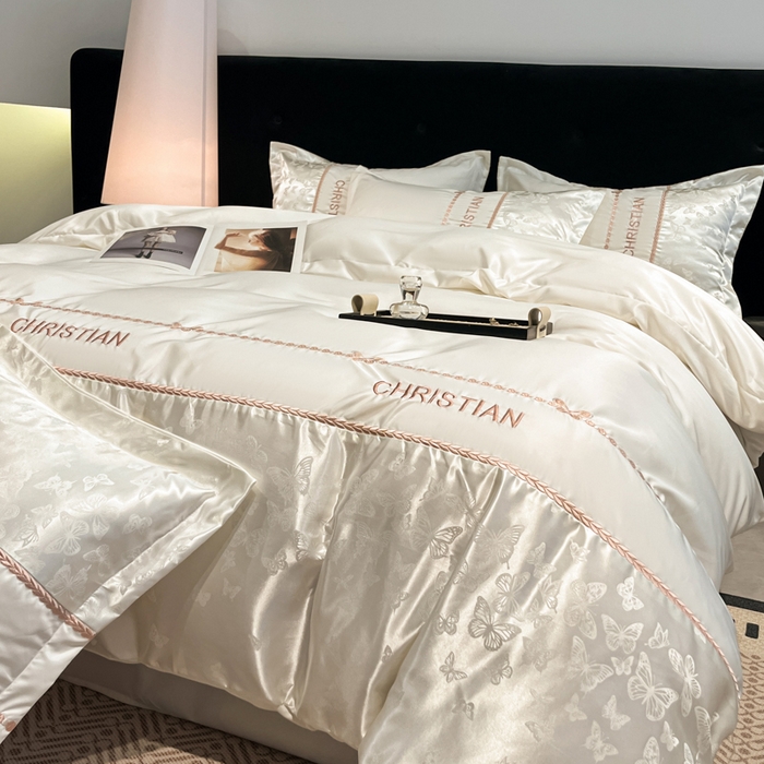 91家纺网 家纺一手货源 找家纺 金牛座家纺 2026新款亮丝细斜纹贡缎提花重工刺绣四件套床盖四件套-醉蝶 醉蝶-奶白