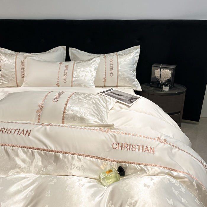 91家纺网 家纺一手货源 找家纺 金牛座家纺 2026新款亮丝细斜纹贡缎提花重工刺绣四件套床盖四件套-醉蝶 醉蝶-奶白