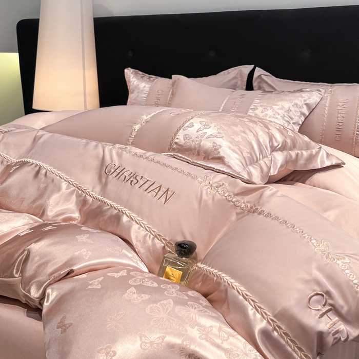 91家纺网 家纺一手货源 找家纺 金牛座家纺 2026新款亮丝细斜纹贡缎提花重工刺绣四件套床盖四件套-醉蝶 醉蝶-浅豆沙