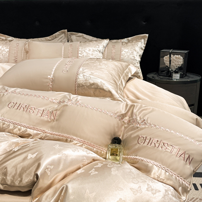 91家纺网 家纺一手货源 找家纺 金牛座家纺 2026新款亮丝细斜纹贡缎提花重工刺绣四件套床盖四件套-醉蝶 醉蝶-香槟