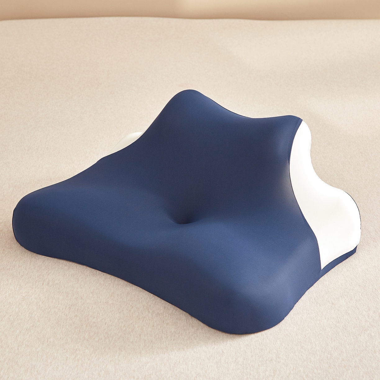 91家纺网 家纺一手货源 找家纺 珍贝家纺 2026新款跨境出口外贸记忆棉多功能慢回弹趴枕睡眠趴睡枕头枕芯 午睡趴枕-大海蓝