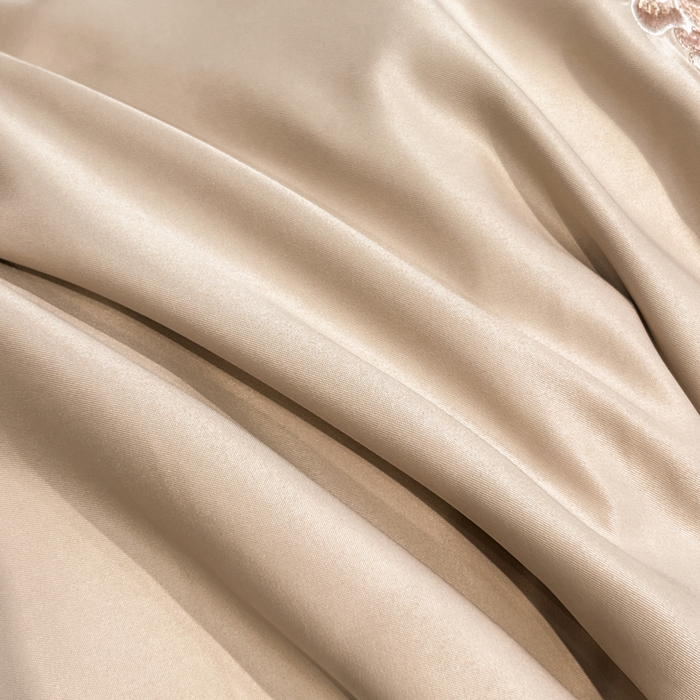 91家纺网 家纺一手货源 找家纺 金牛座家纺 2026新款亮丝细斜纹贡缎提花重工刺绣四件套床盖四件套-醉蝶 醉蝶-香槟