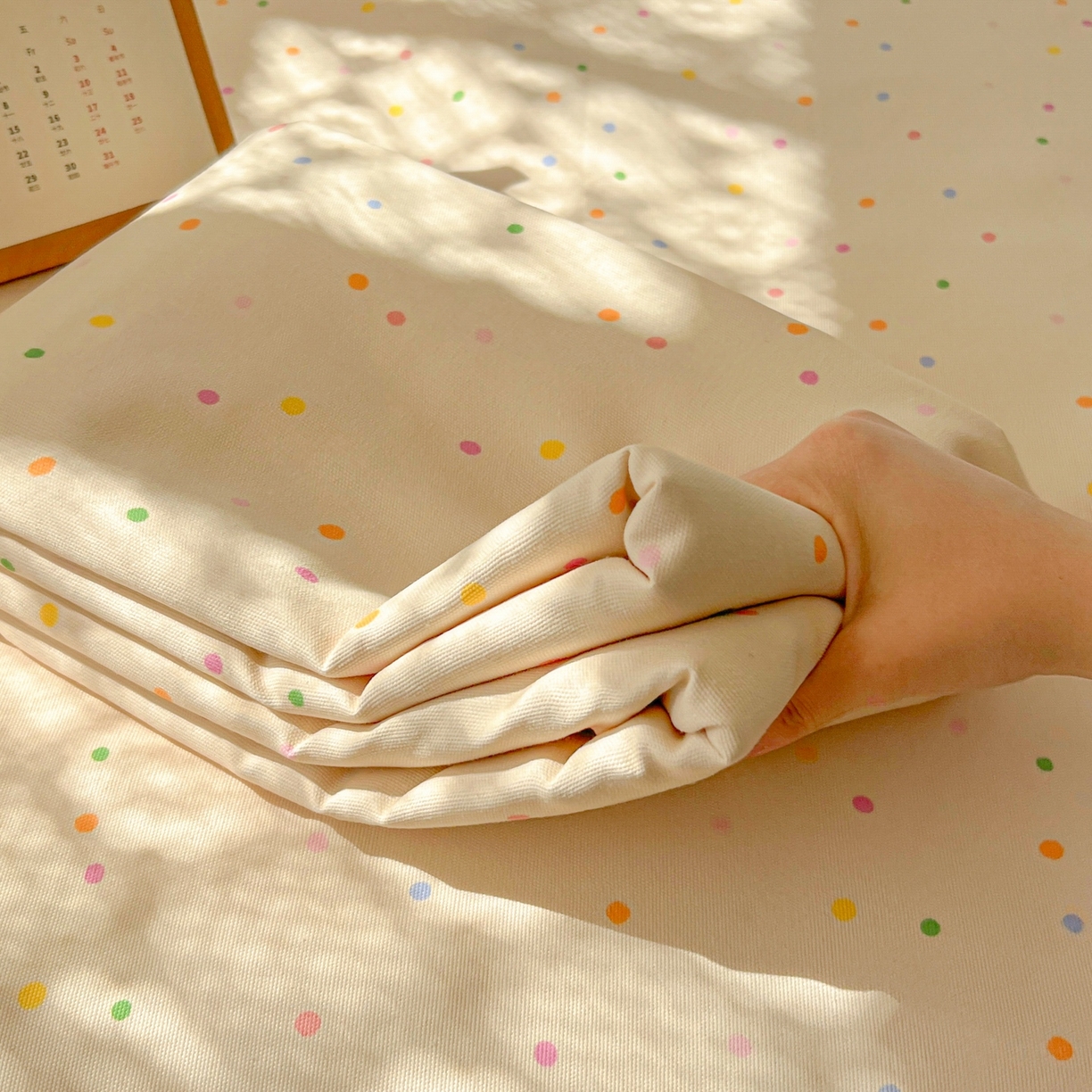 91家纺网 家纺一手货源 找家纺 韩巢家纺 2026新款老粗布床单凉席席子床单单件 波点世界【老粗布】