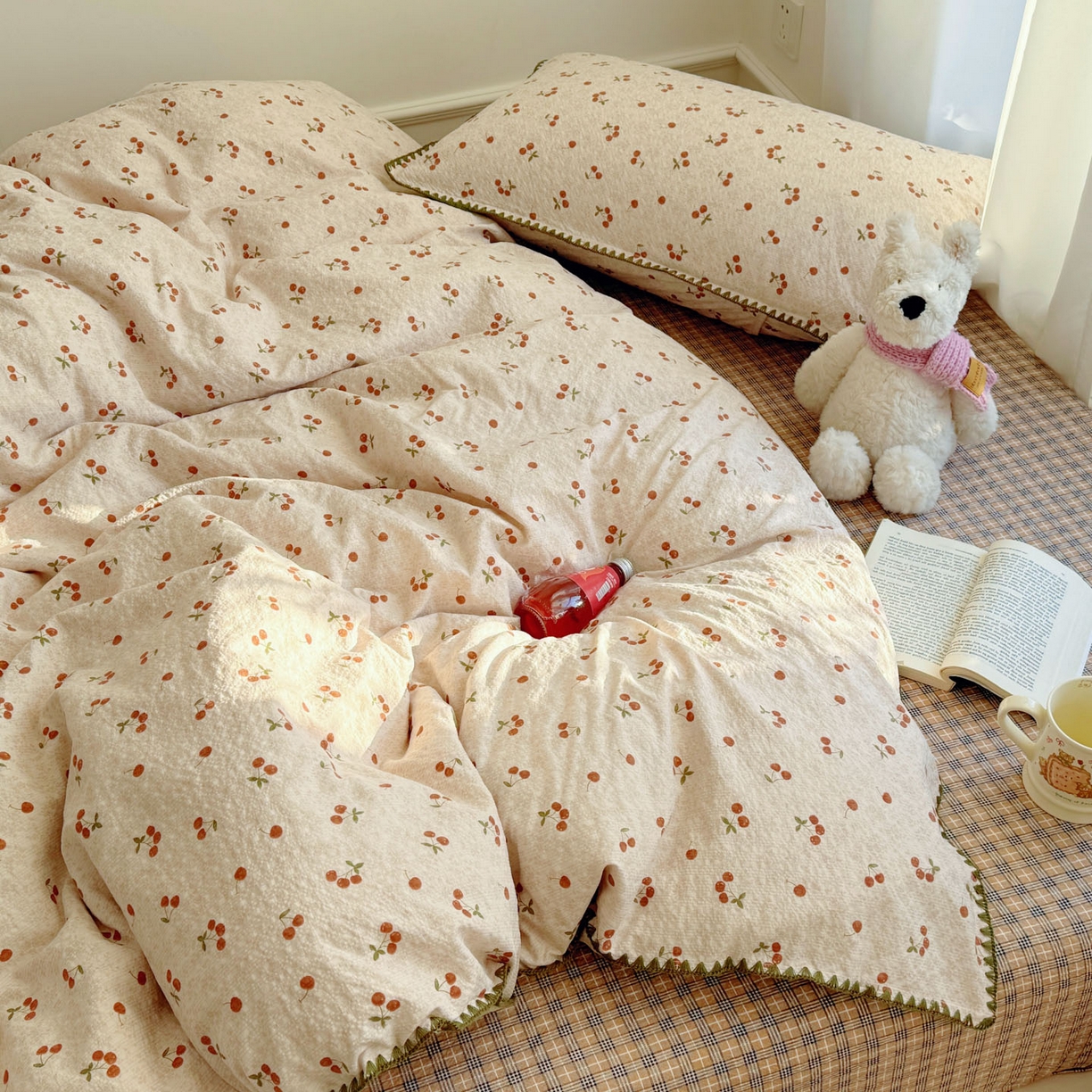 91家纺网 家纺一手货源 找家纺 玉海棠家纺 2026新款高品质A类泡芙纱甜栗贝壳边套件系列-小红书推荐（110g） 甜栗-酒渍樱桃