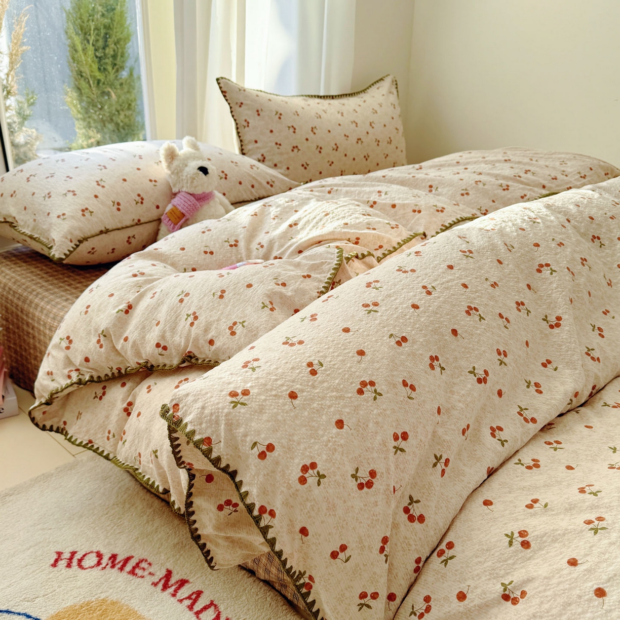 91家纺网 家纺一手货源 找家纺 玉海棠家纺 2026新款高品质A类泡芙纱甜栗贝壳边套件系列-小红书推荐（110g） 甜栗-酒渍樱桃