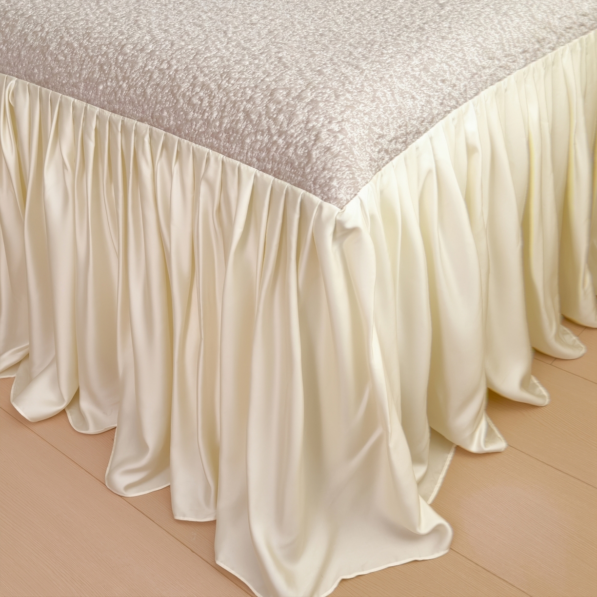 91家纺网 家纺一手货源 找家纺 孩子王家纺 2026新款夏季凉感公主风冰豆豆花边凉席床裙款凉感值过0.21三件套可机洗冰丝空 豆豆物语-奶咖