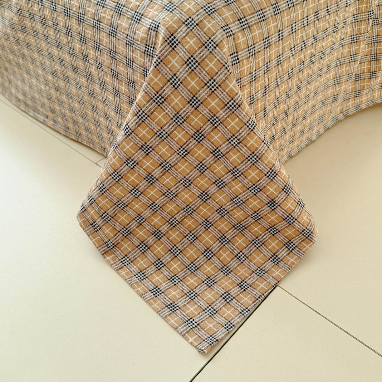 91家纺网 家纺一手货源 找家纺 玉海棠家纺 2026新款高品质A类泡芙纱甜栗贝壳边套件系列-小红书推荐（110g） 甜栗-酒渍樱桃