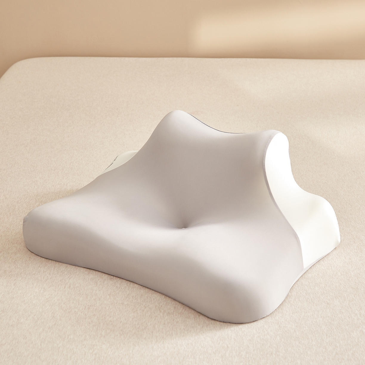 91家纺网 家纺一手货源 找家纺 珍贝家纺 2026新款跨境出口外贸记忆棉多功能慢回弹趴枕睡眠趴睡枕头枕芯 午睡趴枕-高级灰