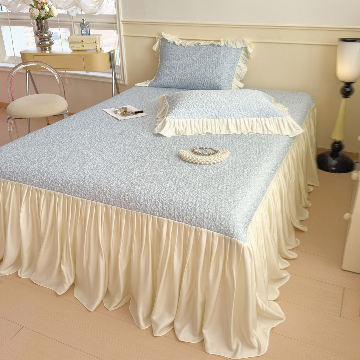 91家纺网 家纺一手货源 找家纺 孩子王家纺 2026新款夏季凉感公主风冰豆豆花边凉席床裙款凉感值过0.21三件套可机洗冰丝空 豆豆物语-天空蓝