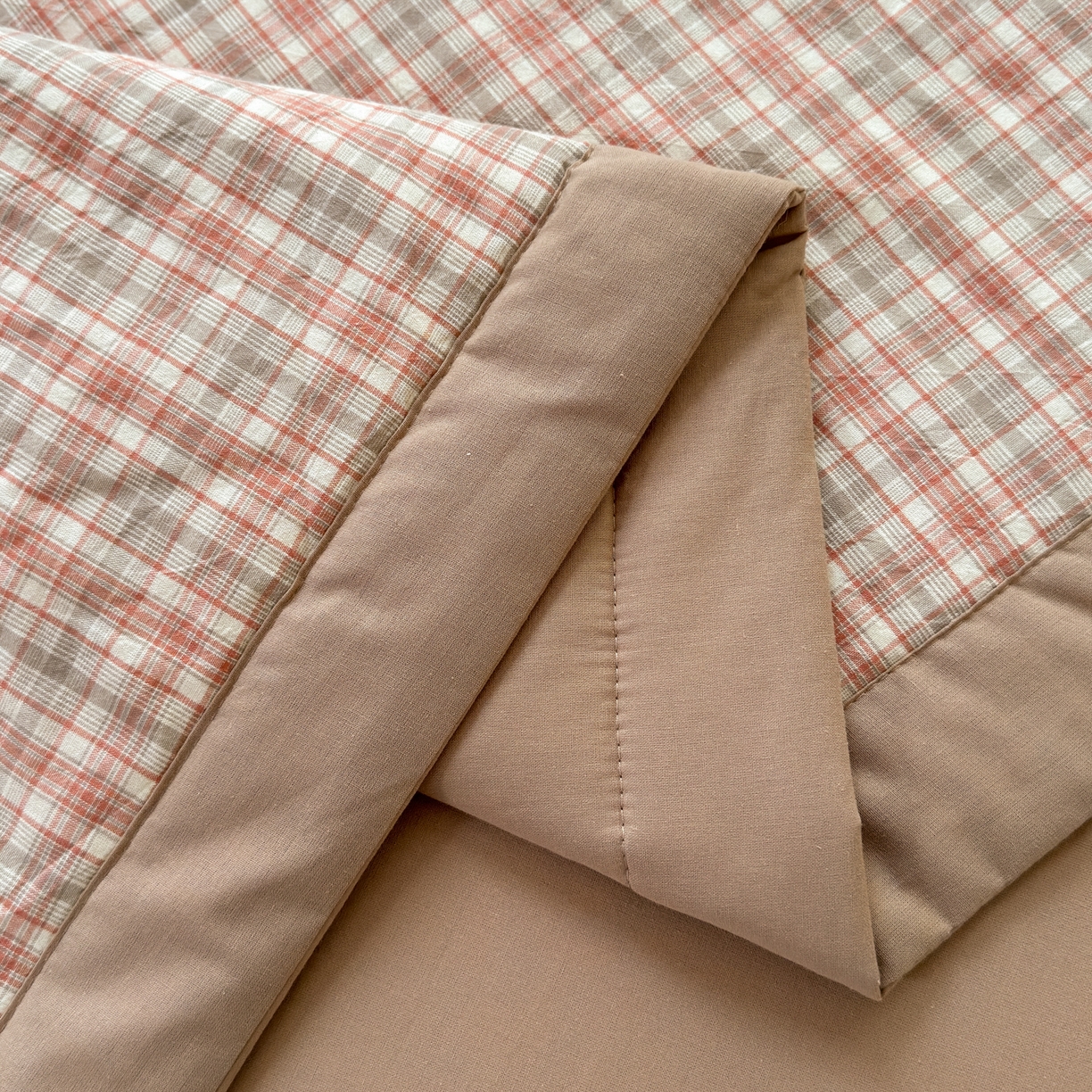 91家纺网 家纺一手货源 找家纺 雯雨家纺 2026新款A类全棉色织里外全棉夏被 米粒粉