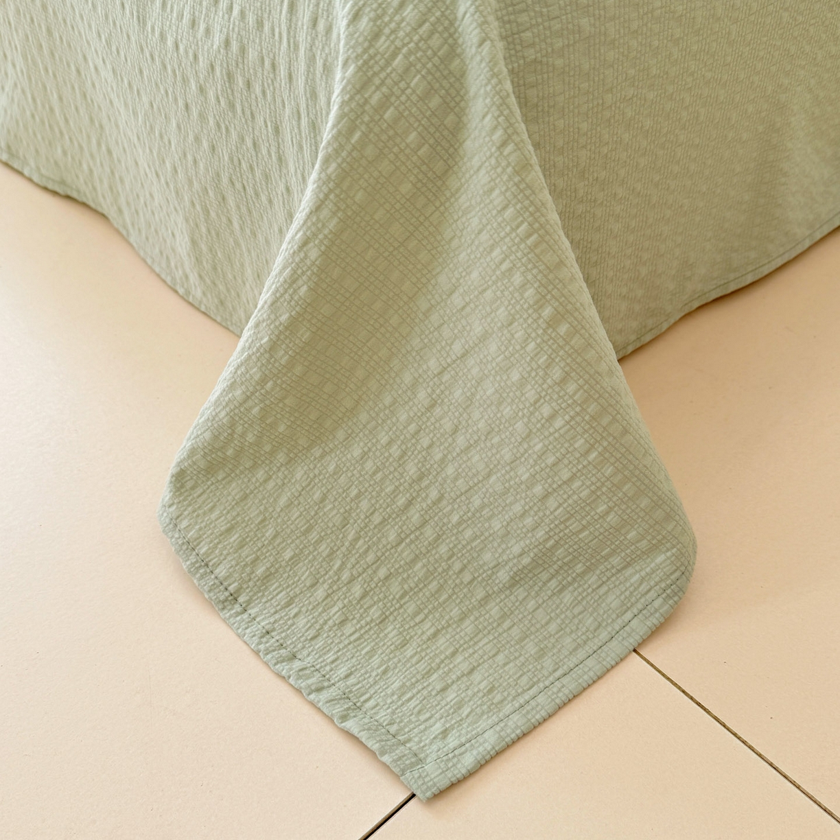 91家纺网 家纺一手货源 找家纺 玉海棠家纺 2026新款高品质A类泡芙纱甜栗贝壳边套件系列-小红书推荐（110g） 甜栗-木马小花团