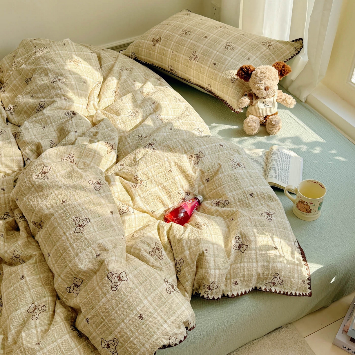 91家纺网 家纺一手货源 找家纺 玉海棠家纺 2026新款高品质A类泡芙纱甜栗贝壳边套件系列-小红书推荐（110g） 甜栗-青棕格纹熊