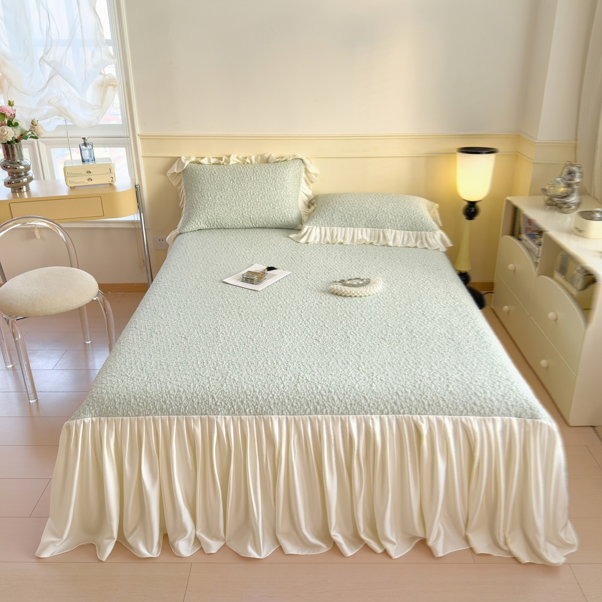 91家纺网 家纺一手货源 找家纺 孩子王家纺 2026新款夏季凉感公主风冰豆豆花边凉席床裙款凉感值过0.21三件套可机洗冰丝空 豆豆物语-飘飘-绿